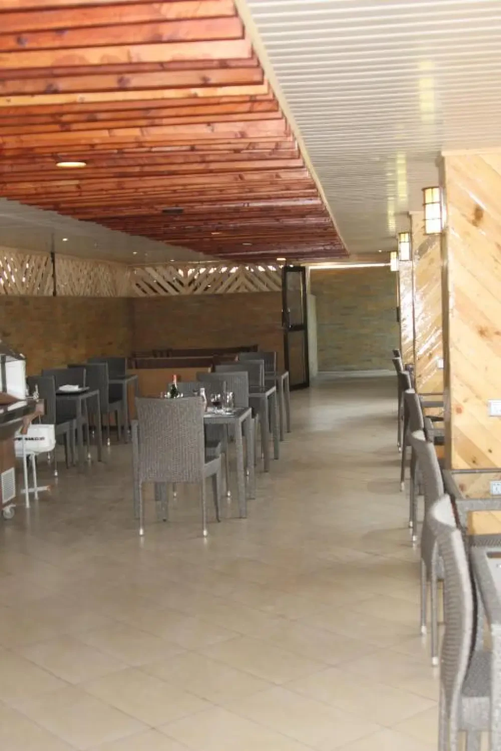 Airport Landing Hotel — photo 4