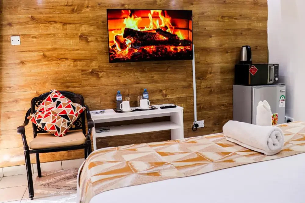 Room Image 4