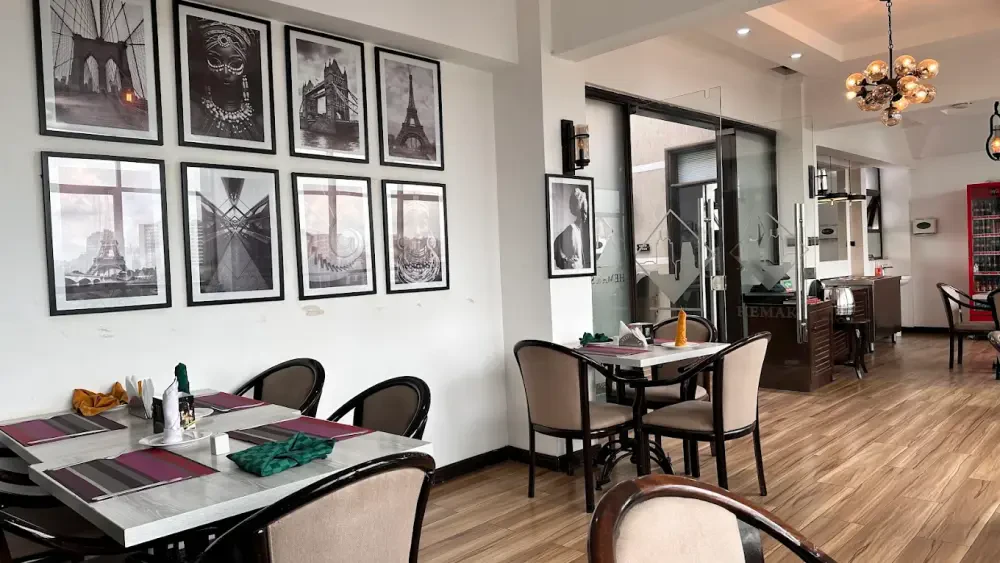 Room Image 4