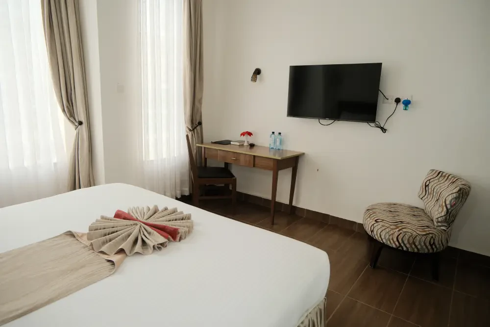 Room Image 3