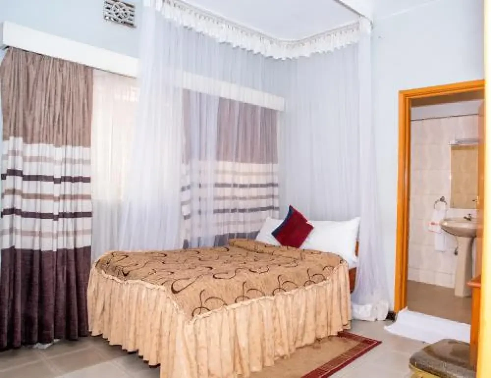 Room Image 4