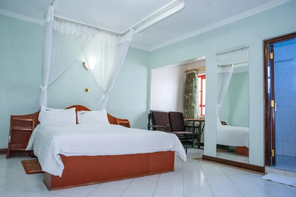 Room Image 4