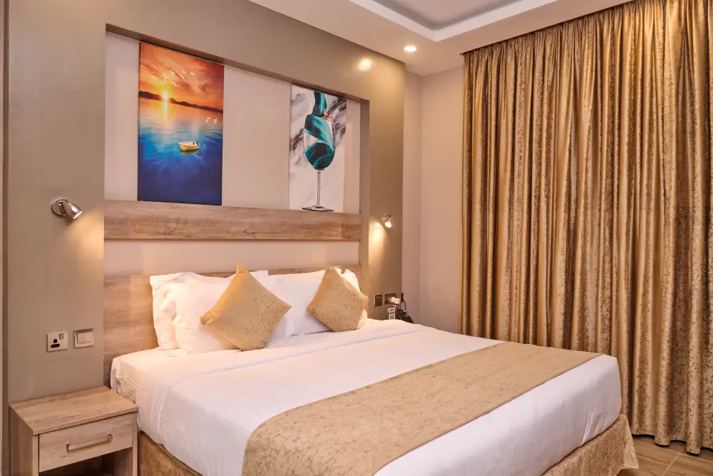 Executive Suite — photo 2