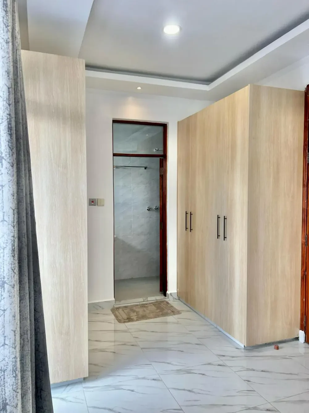 Four bedroom standalone house. All rooms ensuite. — photo 6