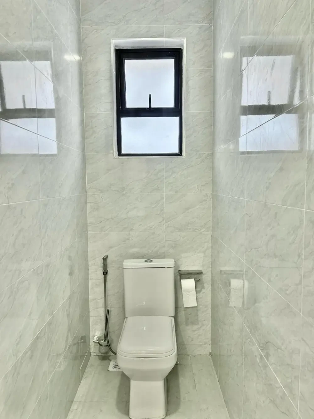 Four bedroom standalone house. All rooms ensuite. — photo 8