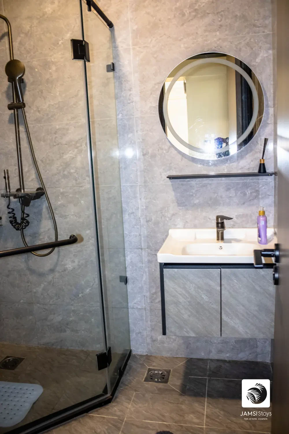 1 bedroom in Lavington 15th floor — photo 12