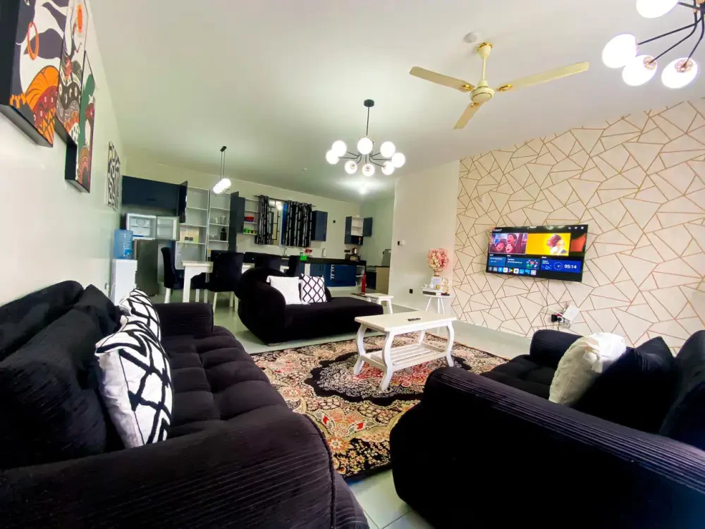 The vale Residence — main photo