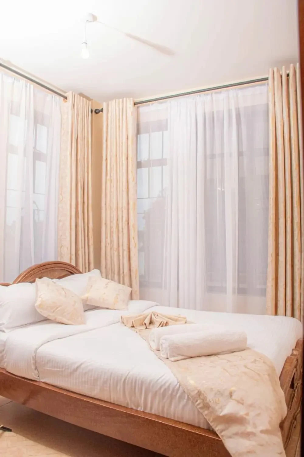 Dreamy Deluxe Furnished Apartment — photo 8