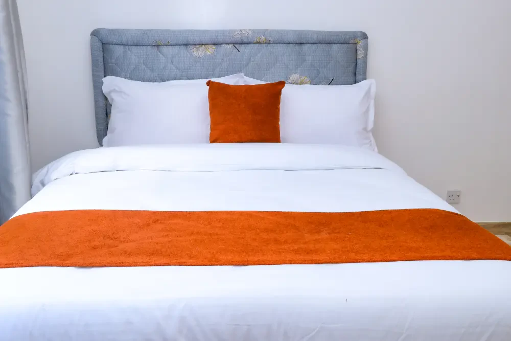 Rose Crown Suites Canary C1 - One Bedroom Apartment — photo 11